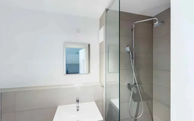 Furnished 1 room studio with elevator and balcony 3