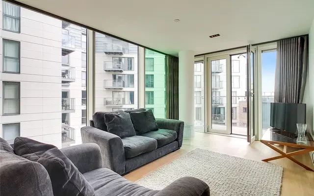 Avantgarde Tower, E1 0