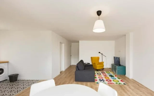 T2 Apartment with pool in Charneca de Caparica, Lisbon  (SEP-MAY Only) 3