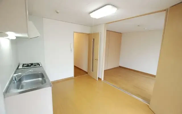 レオパレス嵐山 - 比企郡嵐山町の学生向け宿泊施設 - 303号房间(带餐厅/独立厨房)