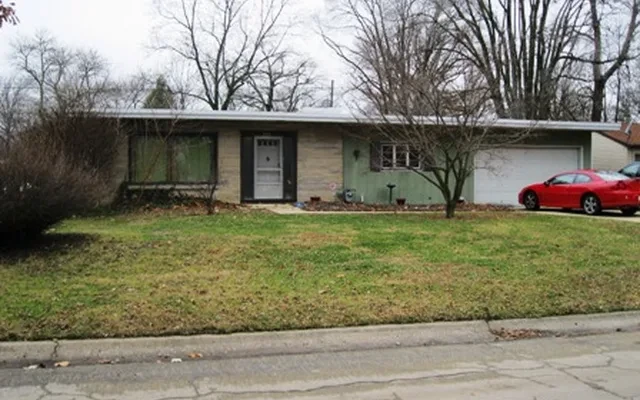 307 Flora Dr Champaign IL 0