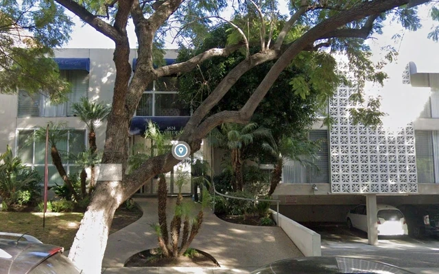 1632 Camden Ave - chỗ ở sinh viên tại Los Angeles