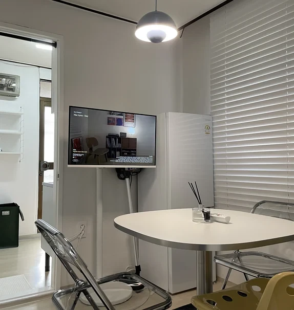 #55 Dongdaemun, Three-Bedroom Apartment with Furniture
