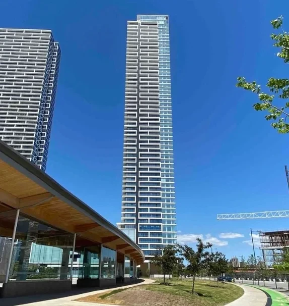 2310 - 950 Portage Pkwy