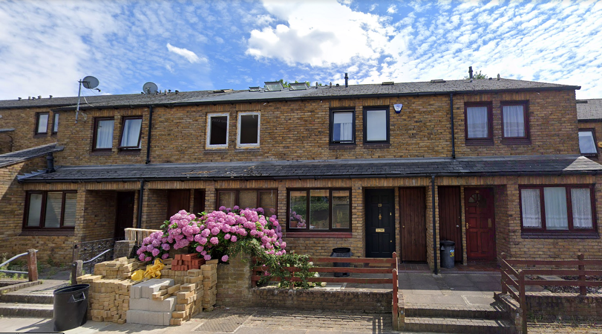 UM-YOLIVING Battersea Studio 3 2