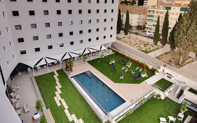 Livensa Living Granada Fuentenueva 4