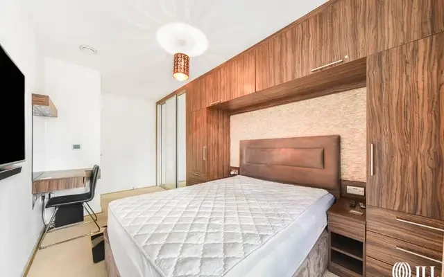 Yeoman Court, London E14 3