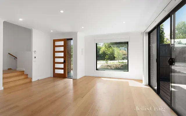 1/24 Banyule Rd, Rosanna 1