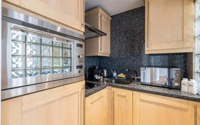 Sloane Ave 12167# 3