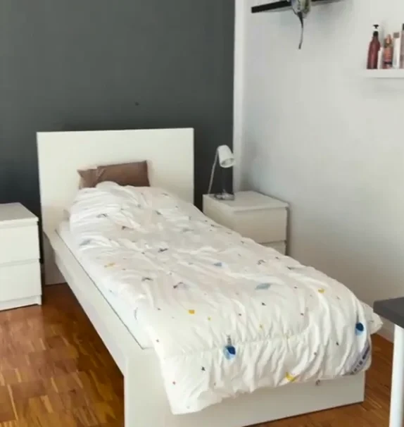 Kantstraße 42
