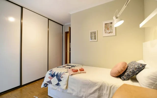 Calle Julian Zugazagoitia Bilbao 48003 Spain 4