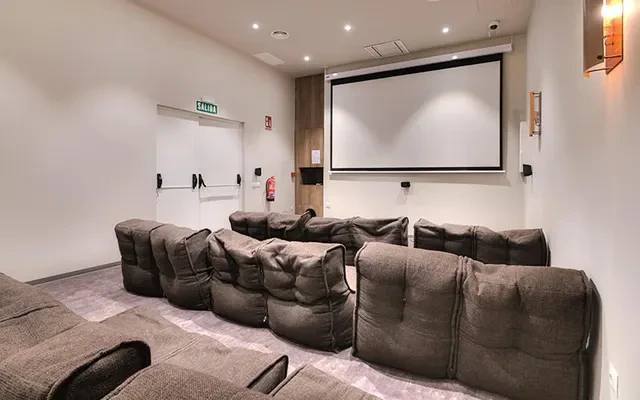 Livensa Living Studios Valencia Marina Real 4