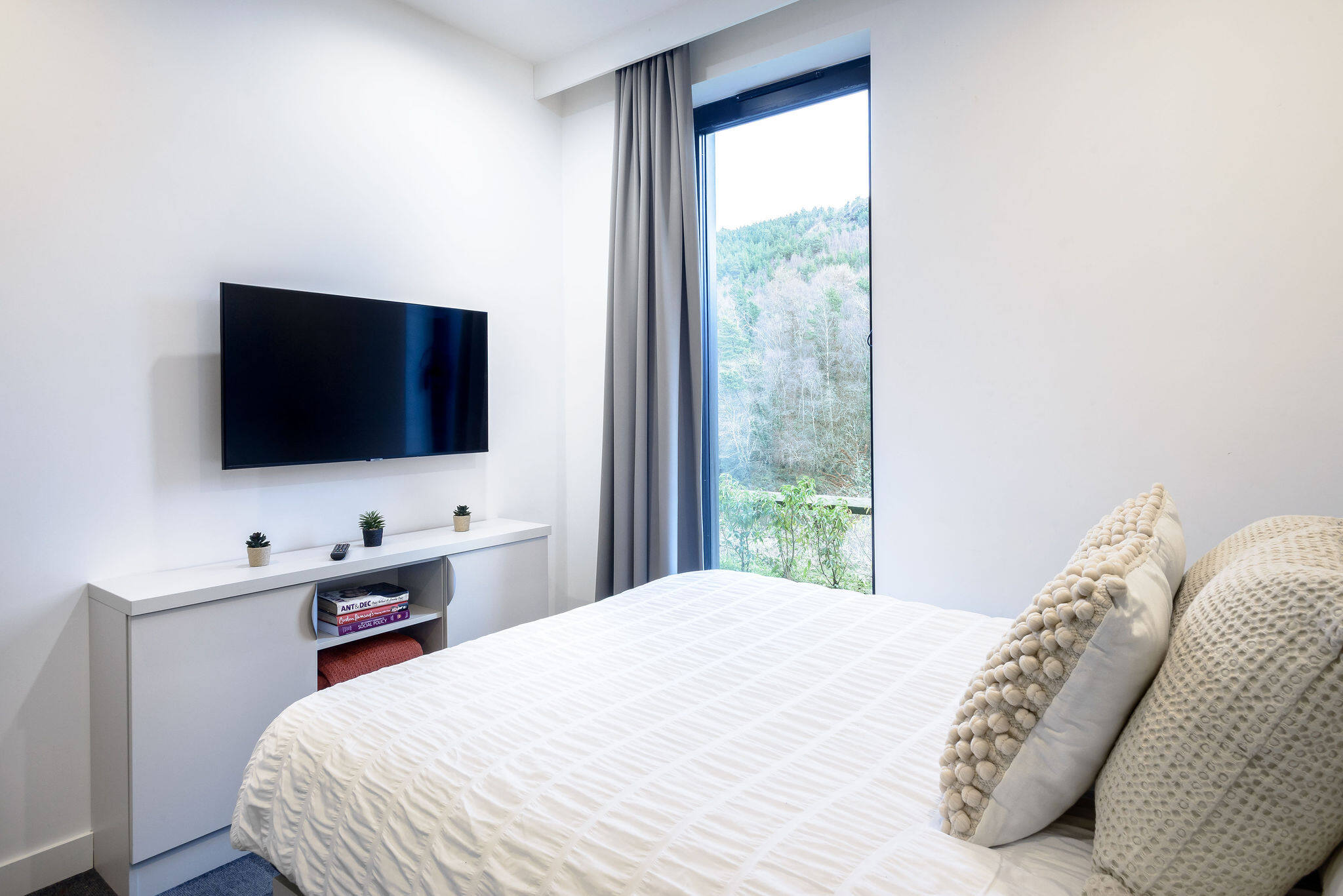 true Apartment River View