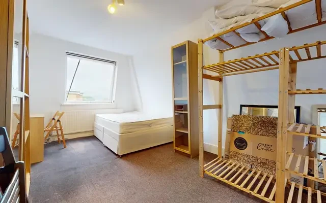 Nevern Square, Earls Court 4