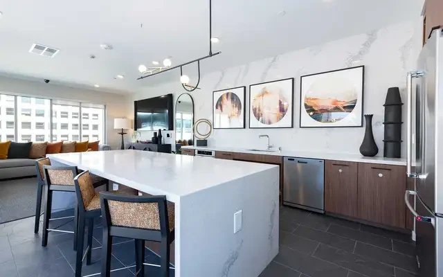 Residences at Lake Merritt 1