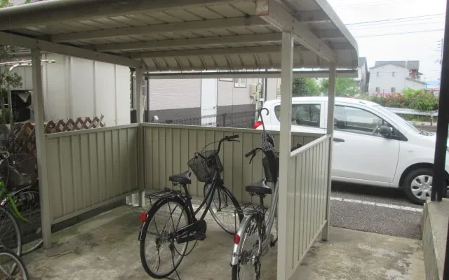 レオパレスいずみ 3
