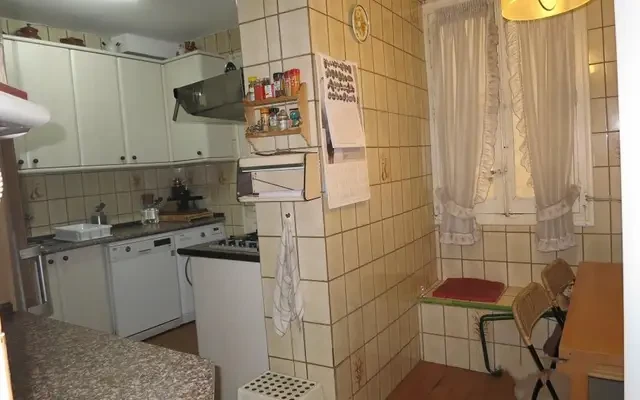 Single bedroom in student-heavy Argüelles 3