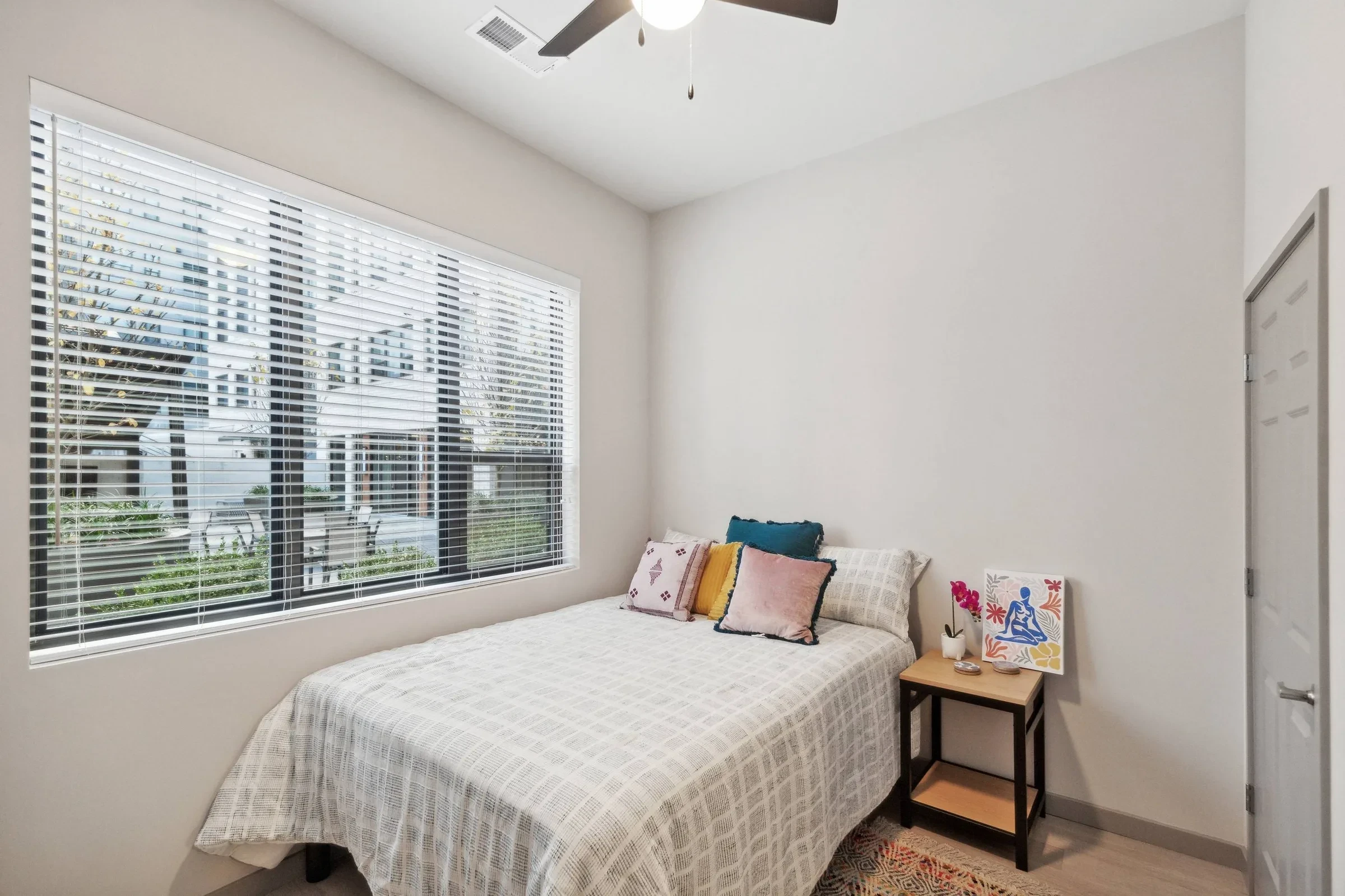 2BR/2BA - The Jamestown