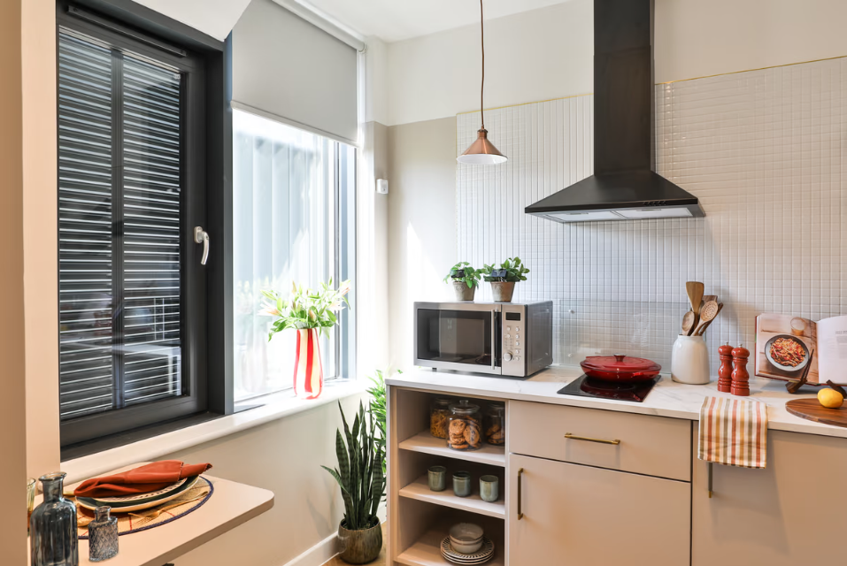 Premium Bigger Studio