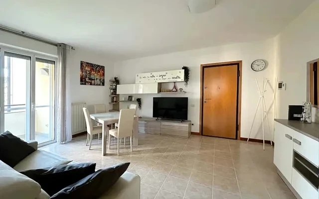 Splendido Quadrilocale vicino alla metro Istria 4