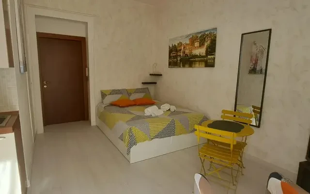 studio near Via Belfiore 3