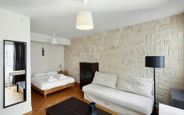 Rue de la Roquette 1
