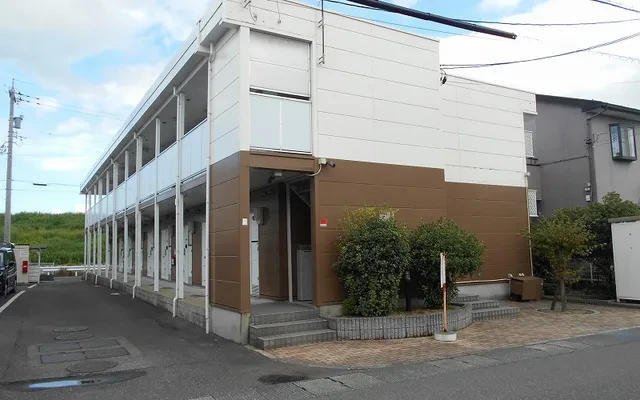 レオパレスジュネス灯明寺 0