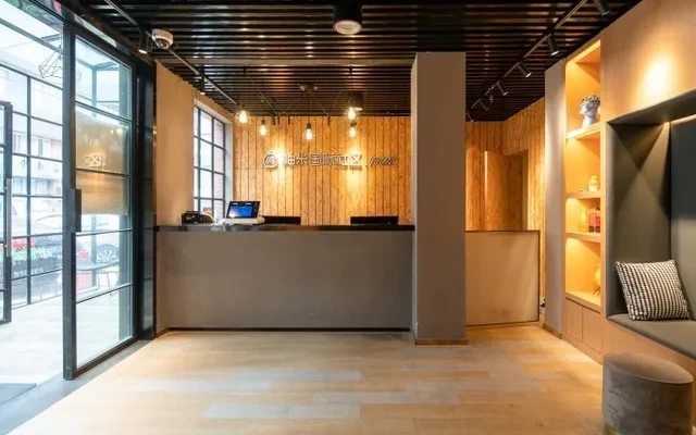 上海徐汇宜山路柚米寓二店 2