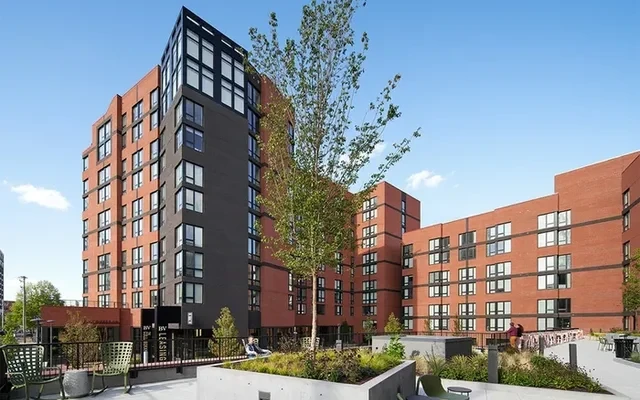 The Broadview at Vanderbilt 1