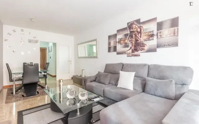 Comfortable single room 4