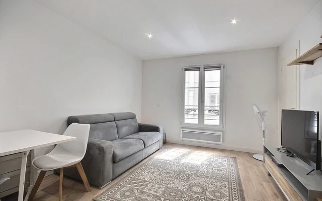 Furnished Studio Apartment for Rent - 24m² - Champs-Élysees - Paris 4
