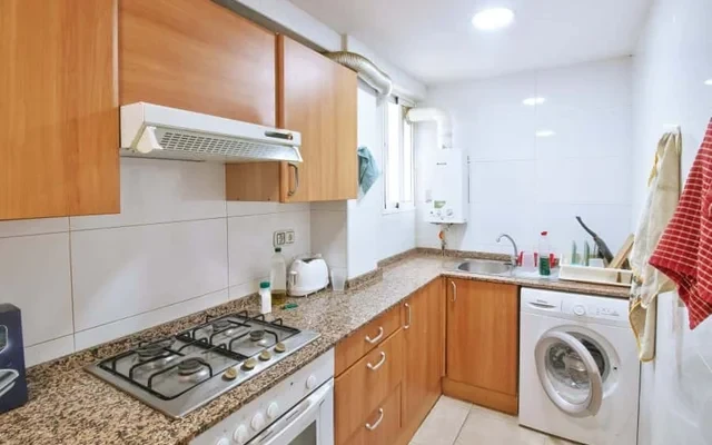 Piso de 4 habitaciones en Algiros 3