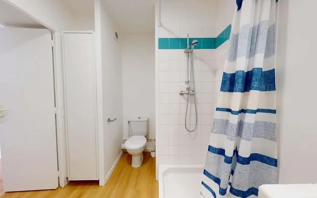 Apartment in Avenue Général de Gaulle, Bron for 20 m² with 1 bedroom - chỗ ở sinh viên tại Buron - Studio