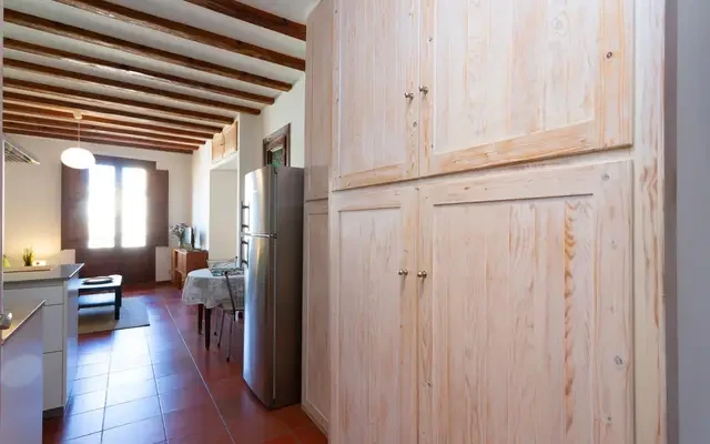 Neat studio with balcony close to Verdaguer metro station 0