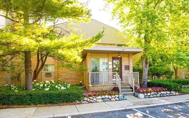 pine valley - Oakland County student accommodation