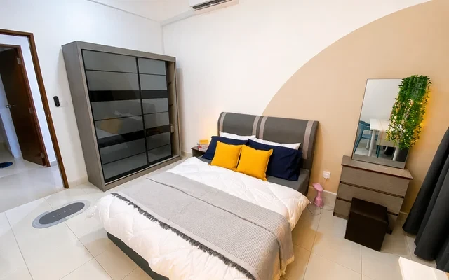 Mercu Jalil - Puchong student accommodation - Medium Room