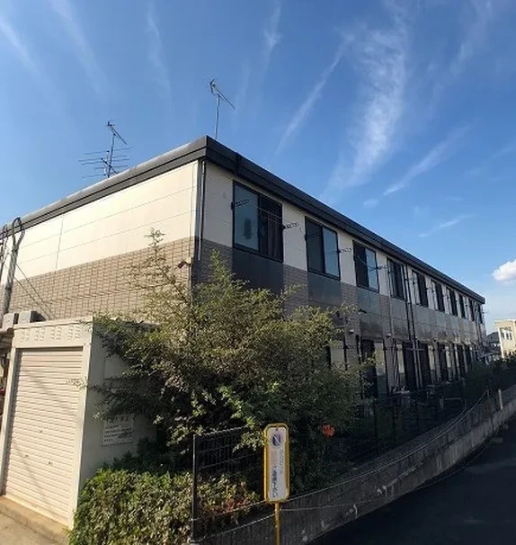 レオパレスエミール