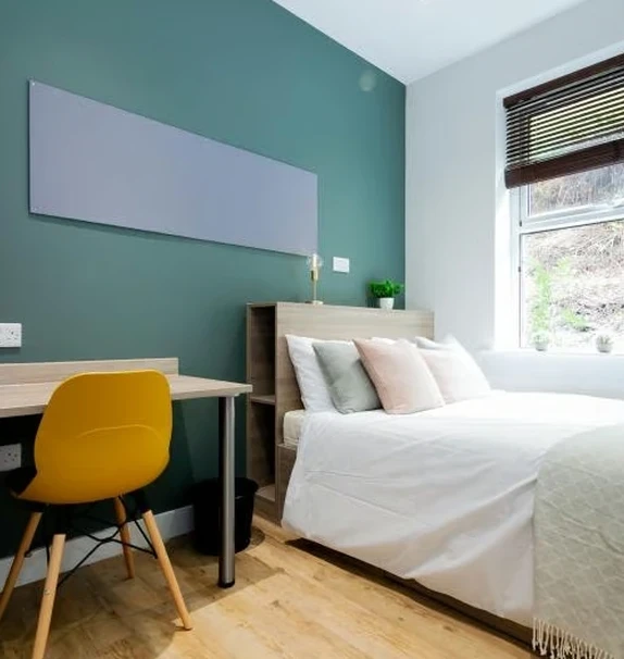 Flat 4, 42 Bankfield Road