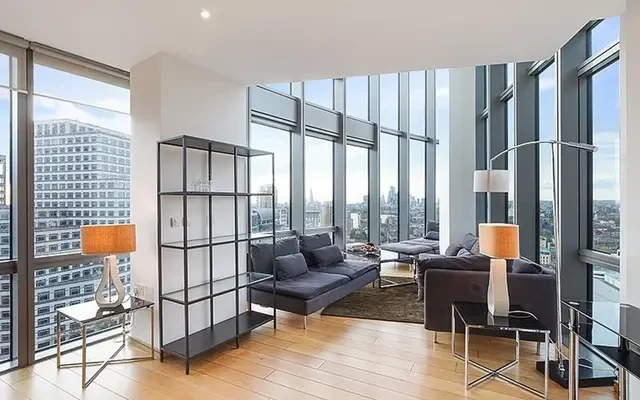 West India Quay, Hertsmere Road, London, E14 4EF 3