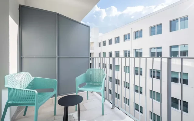 Deluxe Studio with balcony (Students only) 2