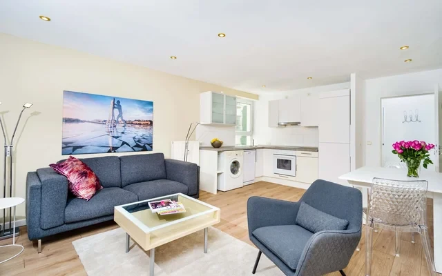 Einmalige Lage - wunderschoene Wohnung/ perfect location - Great Apartment 2