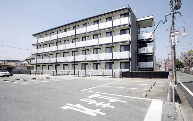 レオパレス幸一 305号室 0