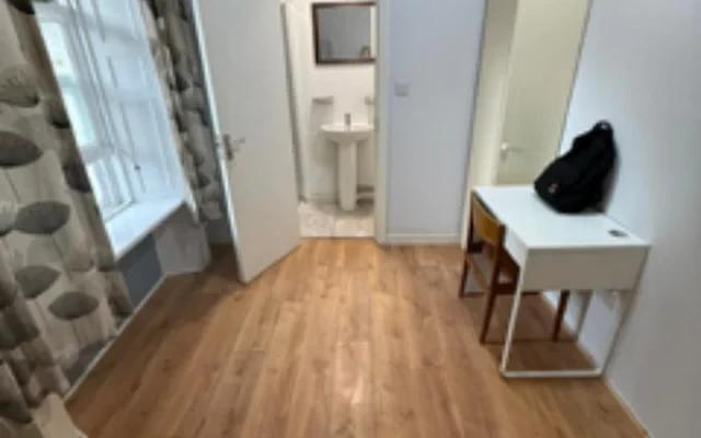 18 Summer Street North 3