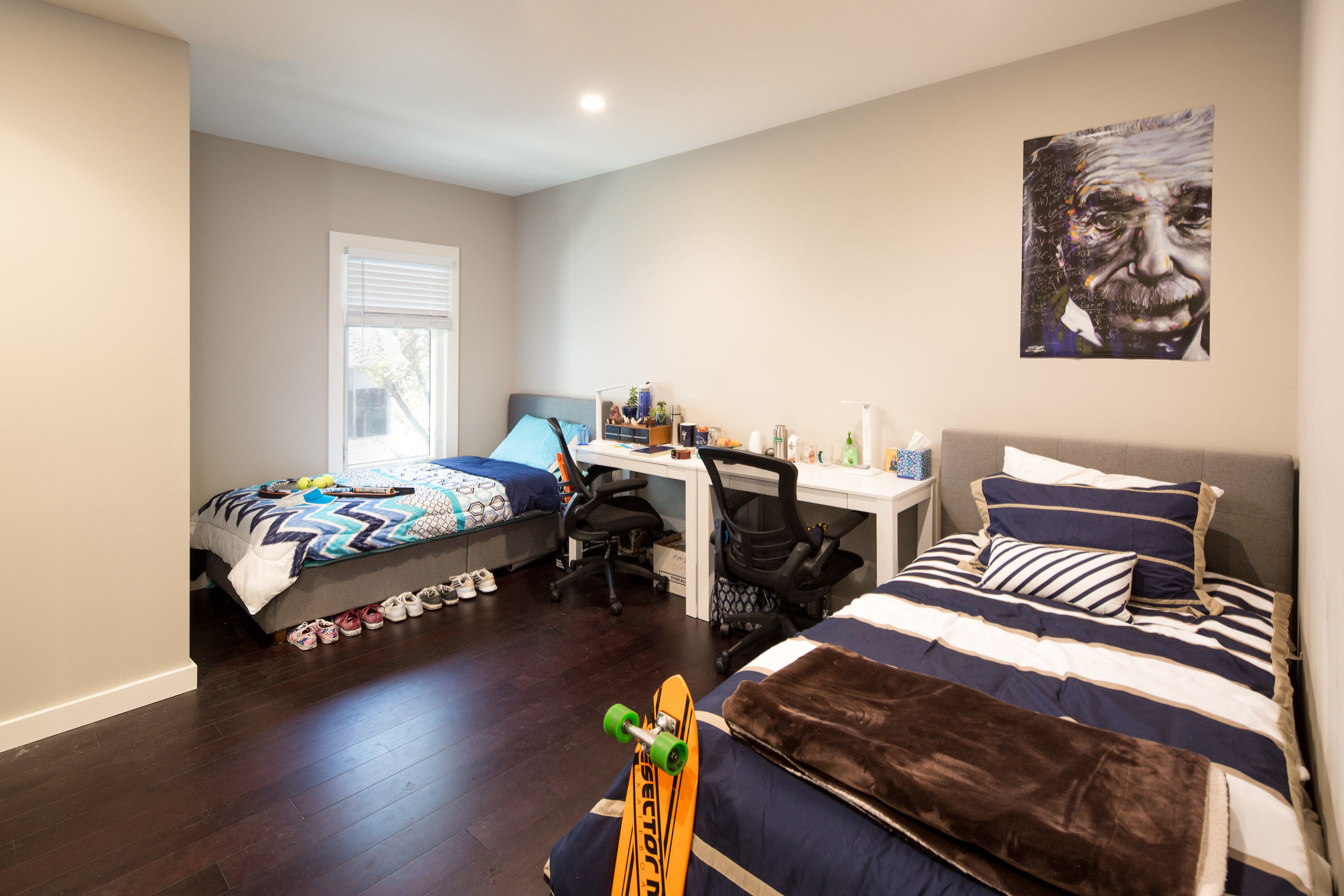 5 Bed 2 Bath Third Floor
