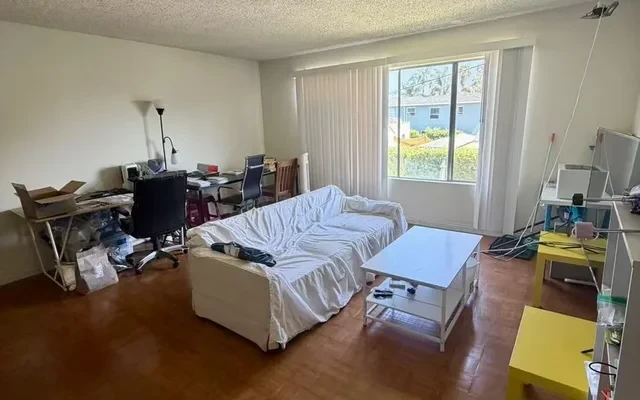 2304 28th St - résidence étudiante à Sainte Monique - 3 Bed 2 Bath