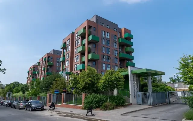 Matthews Close 12120# 0