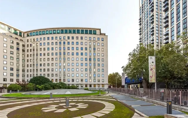 LH-Whitehouse Apartments 1