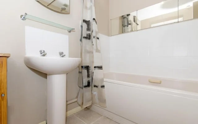 LH-Fairfield Close 3