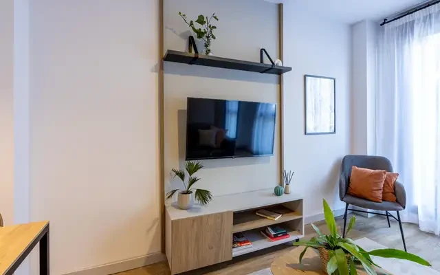 studio near Calle Beatriz Galindo 1