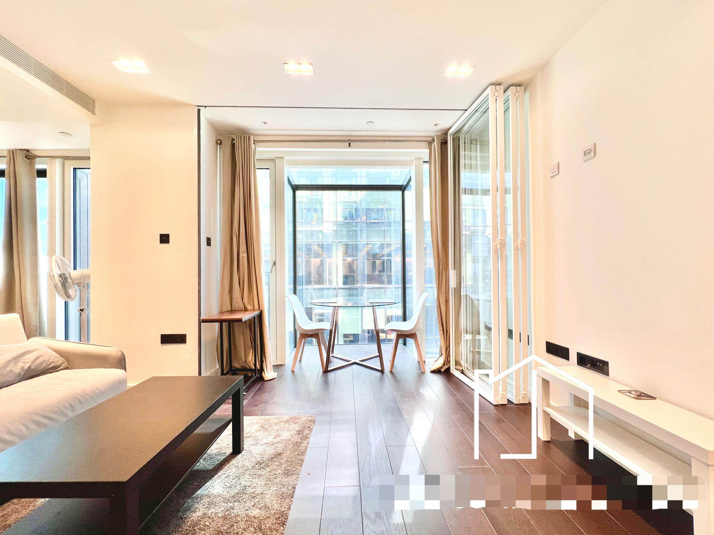 8 Casson Square